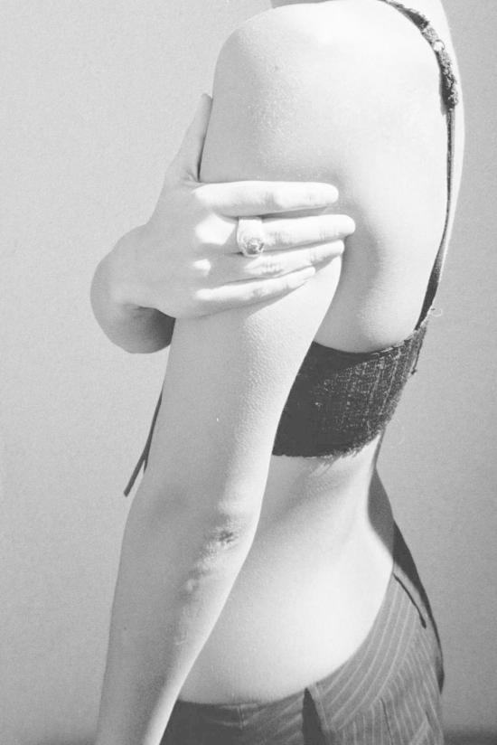  Lara Saget 반지 라라 사겟 브로드 갈릭 임프린트 링 스털링 - OTHER BRANDS