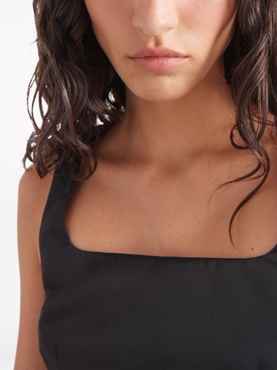  프라다 숏 원피스 230704S2321WQ8 black - PRADA