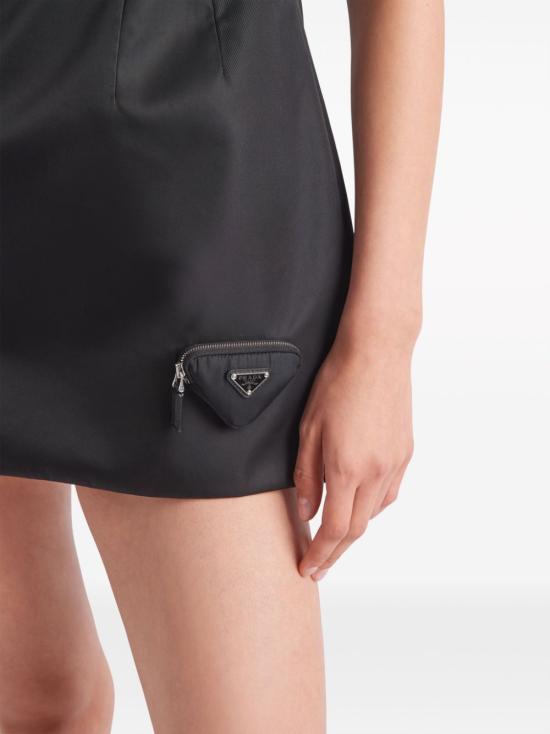  프라다 숏 원피스 230704S2321WQ8 black - PRADA