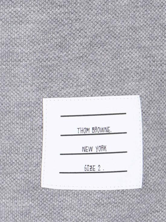 25SS 톰브라운 피케 센터 백 스트라이프 릴렉스 핏 티셔츠 MJS056A 00050 055 Grey - THOM BROWNE