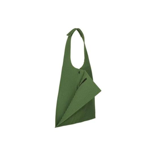  옴므 플리세 이세이 미야케 숄더백 HP36AG407 62 GREEN DOM