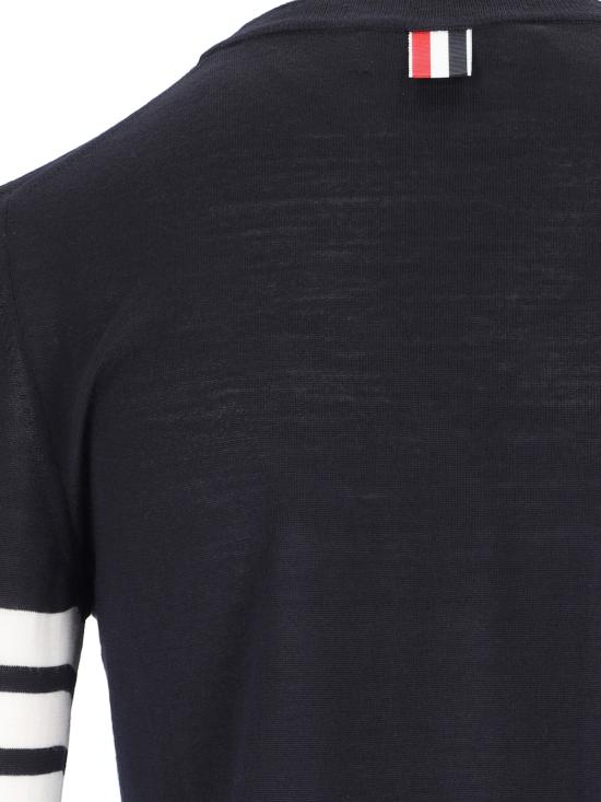 25SS 톰브라운 4바 릴렉스드 스웨터 FKA280A Y1014 415 Blue - THOM BROWNE