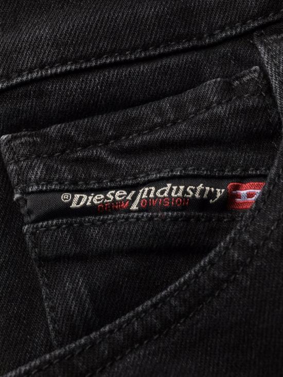  디젤 스트레이트 팬츠 A03612Z9C25 - DIESEL