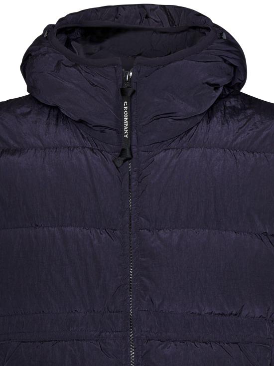 25FW 씨피 컴퍼니 렌즈 와펜  크롬R 나일론 패딩 렌즈 와펜  크롬R 나일론   17CMOW016A005904G 799 NIGHTSHADE - C.P. COMPANY