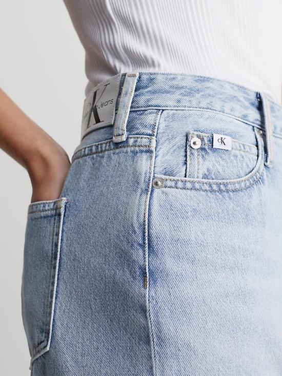  캘빈클라인 데님 스커트 J20J222814 1AA DENIM LIGHT - CALVIN KLEIN