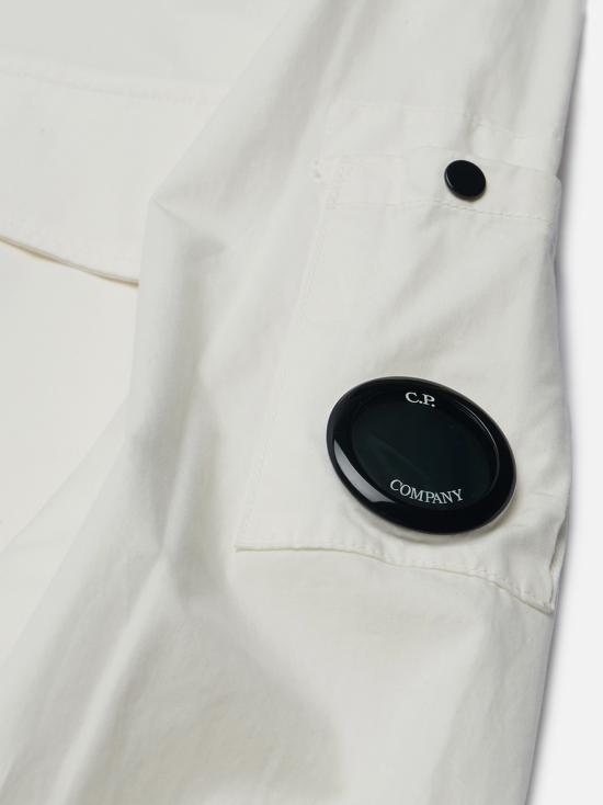 25FW 씨피 컴퍼니 오가닉 개버딘 셔츠 17CMSH140A110143G 103 GAUZE WHITE - C.P. COMPANY