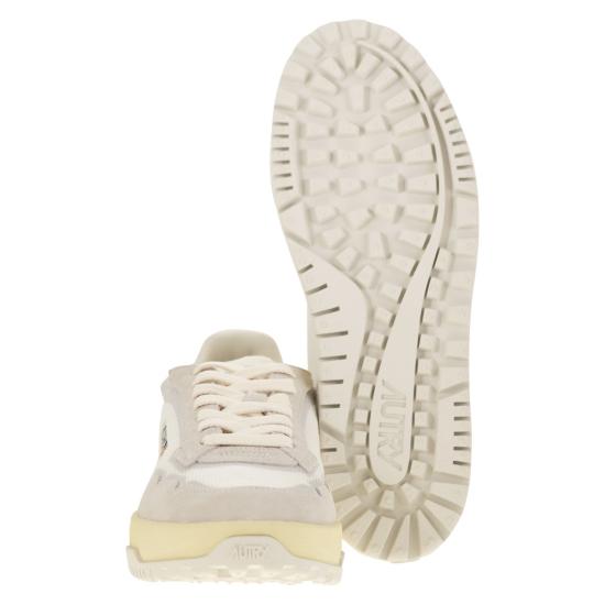 26SS 오트리 WILDPACE 로우 스니커즈 립스탑 나일론 가죽 LDLM WHITE BEIGE - AUTRY