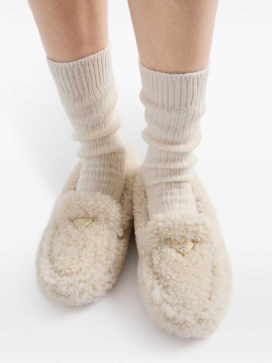  프라다 로퍼 1DD087FZF05MPDF0018 Beige - PRADA