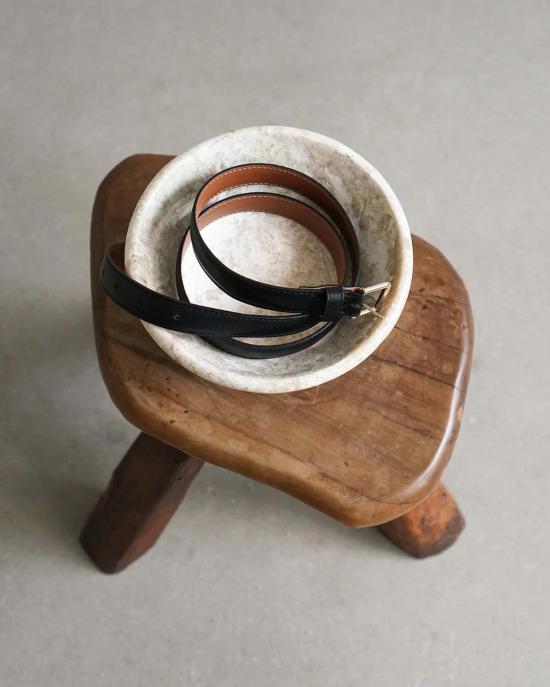  Flattered 레귤러 벨트 플래터드 바바라 가죽  블랙 - FLATTERED