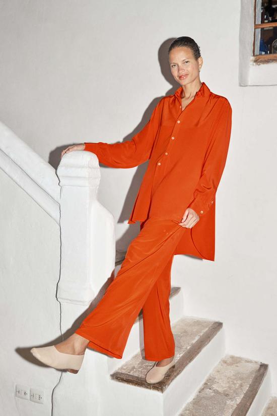  다두라 블라우스 다투라 실크 폴  플레임 - DATURA