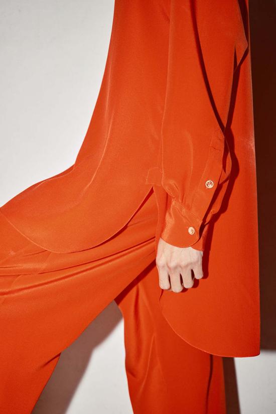  다두라 블라우스 다투라 실크 폴  플레임 - DATURA