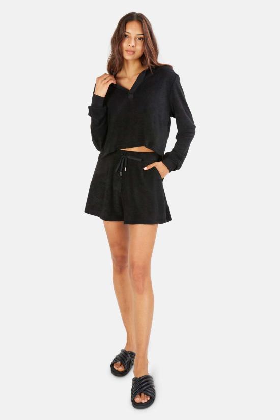  더 타일 클럽 블라우스 타일 클럽 찰리 크롭 롱슬리브 폴로 블랙 - THE TILE CLUB