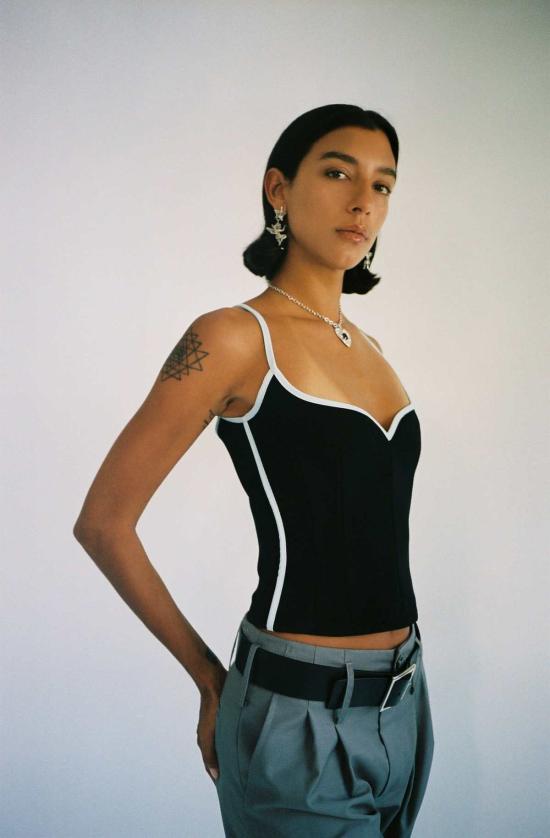  패리스 조지아 민소매 티셔츠 파리 조지아 하트 싱글렛 블랙 - PARIS GEORGIA