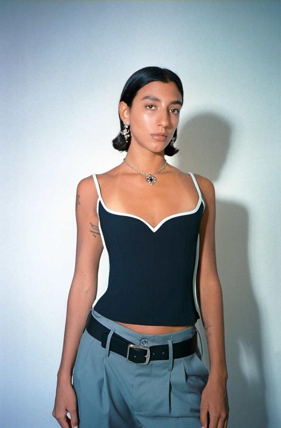  패리스 조지아 민소매 티셔츠 파리 조지아 하트 싱글렛 블랙 - PARIS GEORGIA