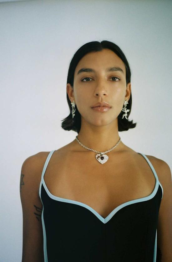  패리스 조지아 민소매 티셔츠 파리 조지아 하트 싱글렛 블랙 - PARIS GEORGIA