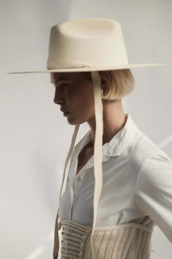  자네사레온 버킷햇 Janessa Leone Palmer  화이트 - JANESSA LEONE