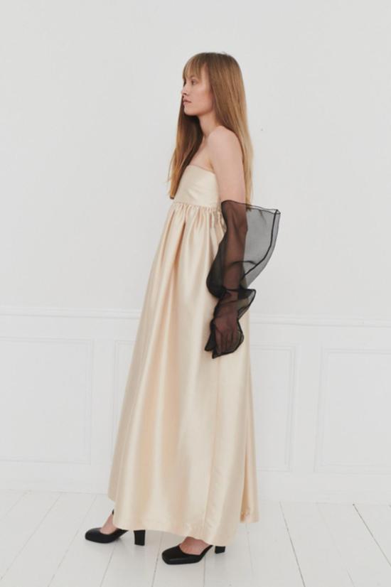  더 가먼트 롱 원피스 가먼트 릴리 가운 아이보리 - THE GARMENT