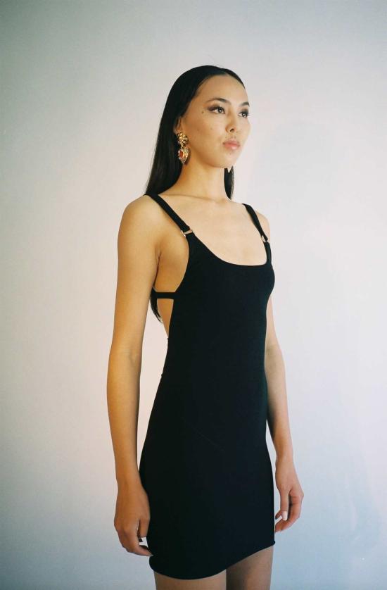  프리스카베라 숏 원피스 오픈 백 미니 드레스 블랙