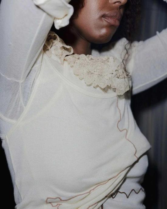  베이스레인지 민소매 티셔츠 타비 스타 탱크 - BASERANGE