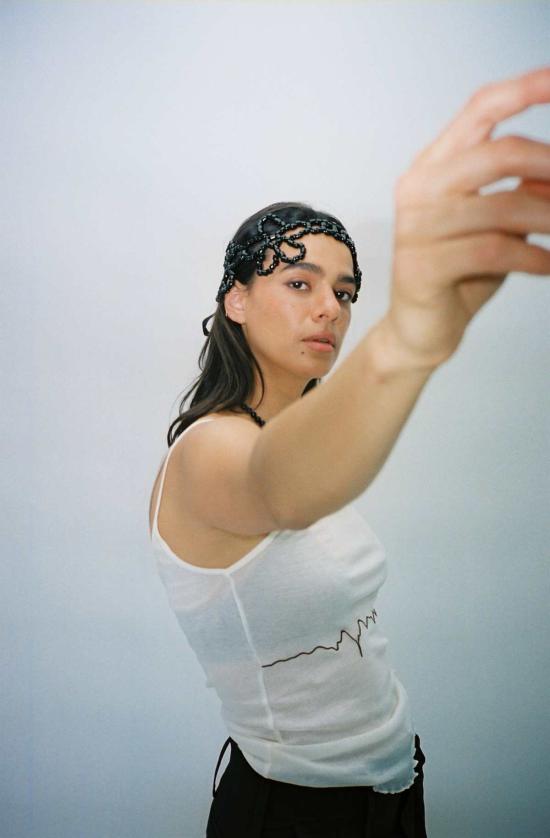  베이스레인지 민소매 티셔츠 타비 스타 탱크 - BASERANGE