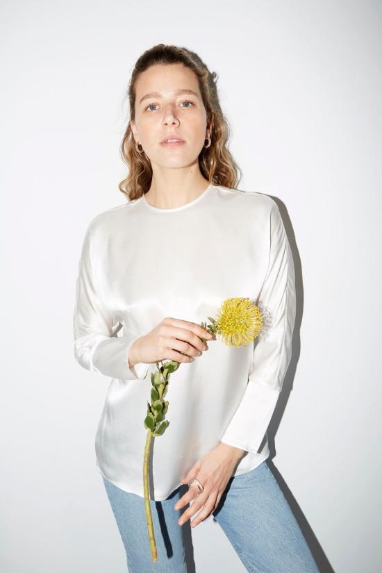  다두라 긴팔 티셔츠 다투라 에스더 탑 아이보리