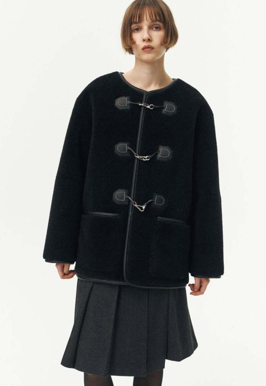  던스트 코트 칼라리스 버클 비건 시어링 재킷 블랙 - DUNST