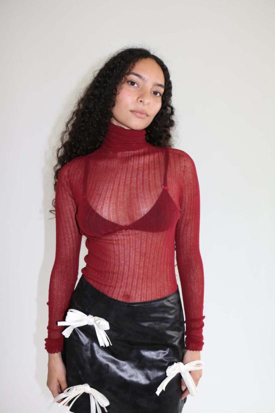  Standard Issue 터틀넥 표준 이슈 아네모네 튈 스키비 레드