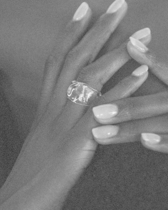  아니카 이네즈 반지 글래시 폴드오버 링 클리어 - ANNIKA INEZ