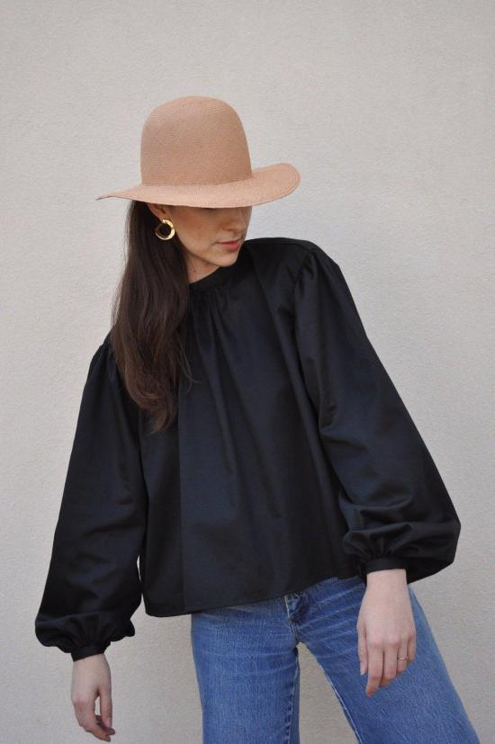  코코볼로 블라우스 포엣 스모크 블랙 - COCOBOLO