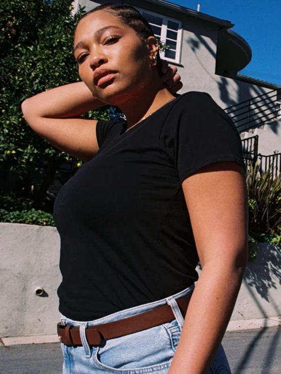  네이션 리미티드 반팔 티셔츠 Nation Ltd 블레어 V넥 티셔츠 - NATION LTD