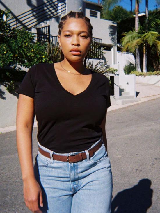  네이션 리미티드 반팔 티셔츠 Nation Ltd 블레어 V넥 티셔츠 - NATION LTD