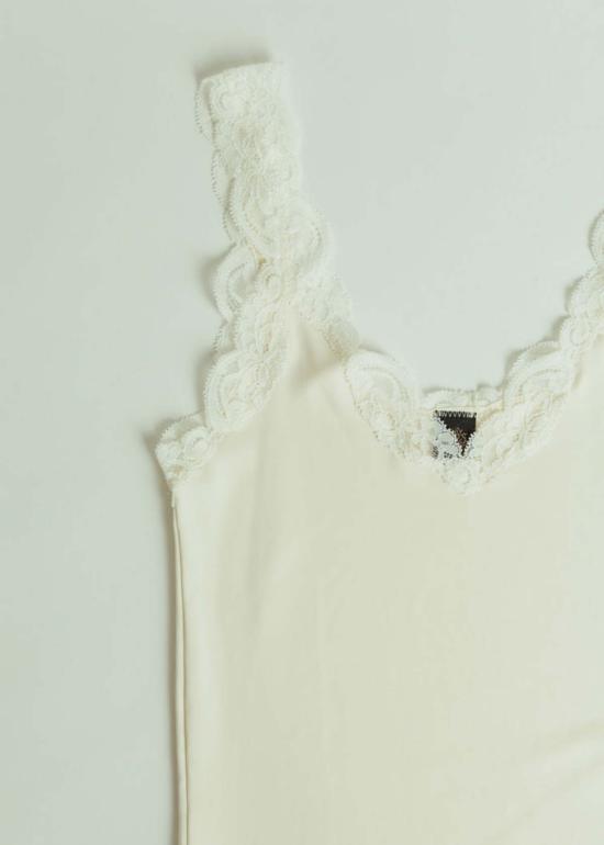  온리 하츠 민소매 티셔츠 Only Hearts 레이스 V넥 탱크 크림 - ONLY HEARTS