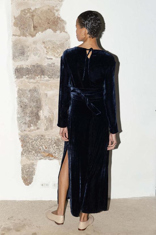  다두라 롱 원피스 다투라 실크 벨벳 아바 드레스 미드나잇 블루 - DATURA