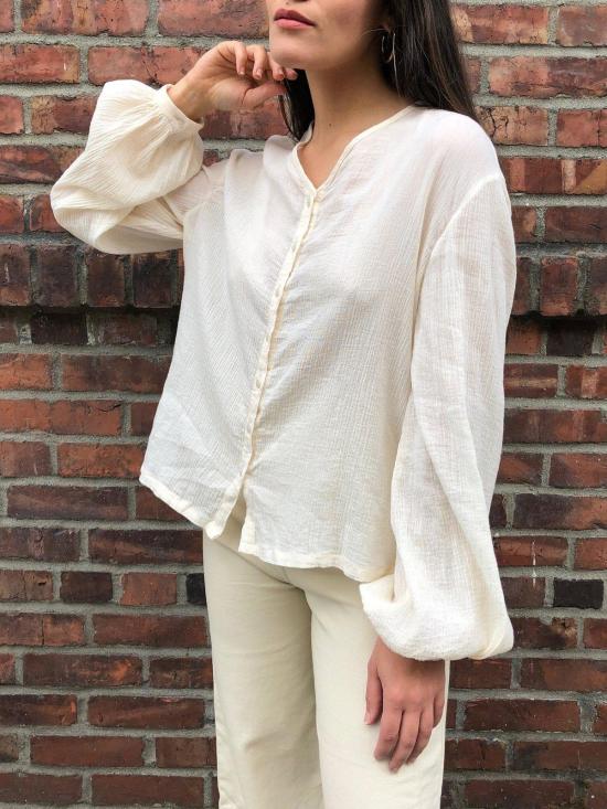  코코볼로 블라우스 필드