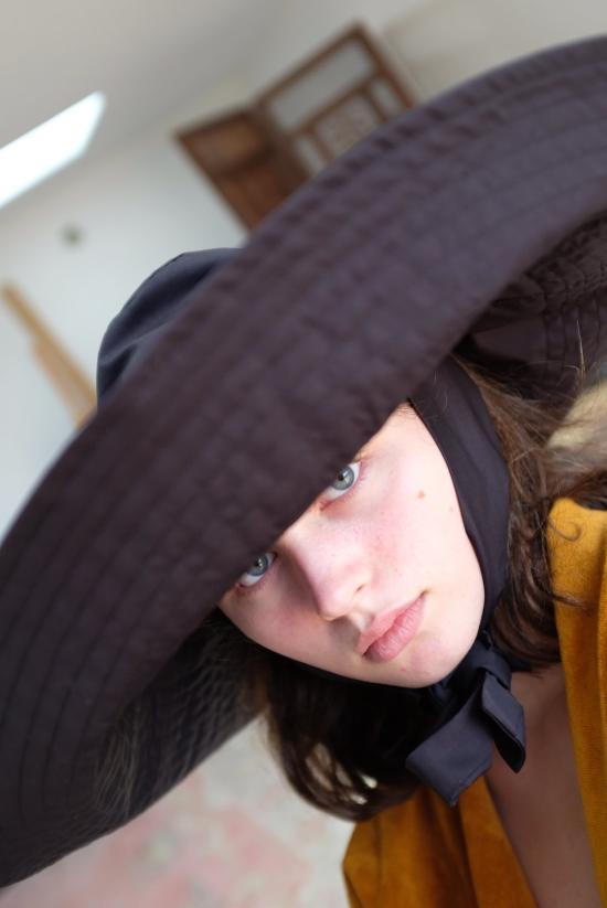  베클리나 버킷햇 Beklina Volluminoso 타이  블랙 - BEKLINA