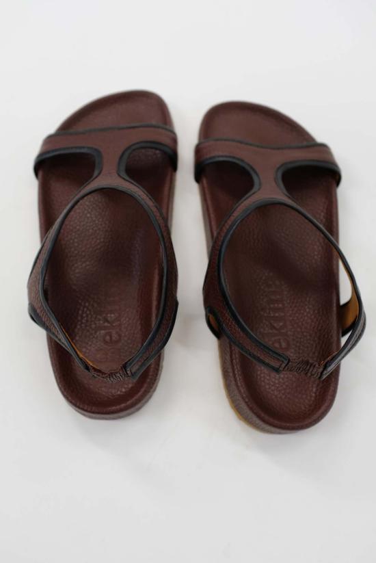  베클리나 샌들 구비 샌들 카스타냐 - BEKLINA