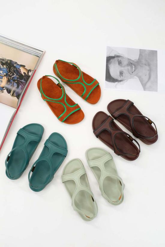  베클리나 샌들 구비 샌들 카스타냐 - BEKLINA