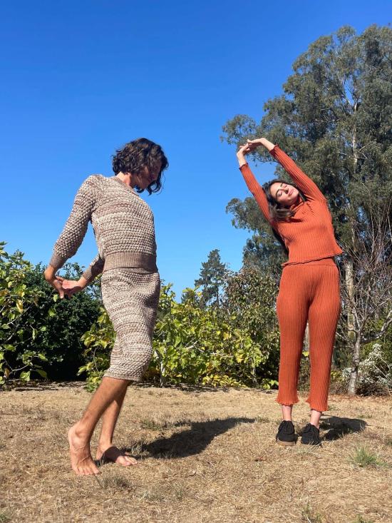  베클리나 미디 스커트 앱토스 스커트 코코아 - BEKLINA