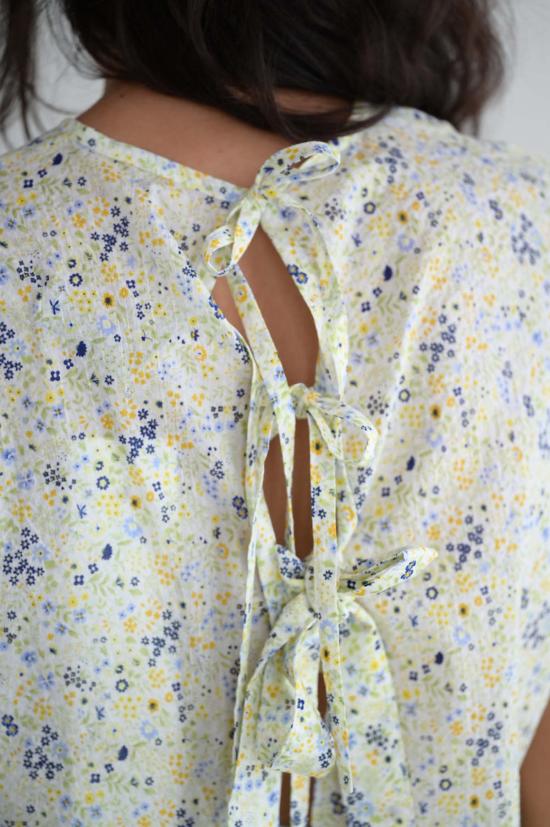  Odàmi 민소매 티셔츠 오다미 301 셔츠 타이니 플라워 - OTHER BRANDS