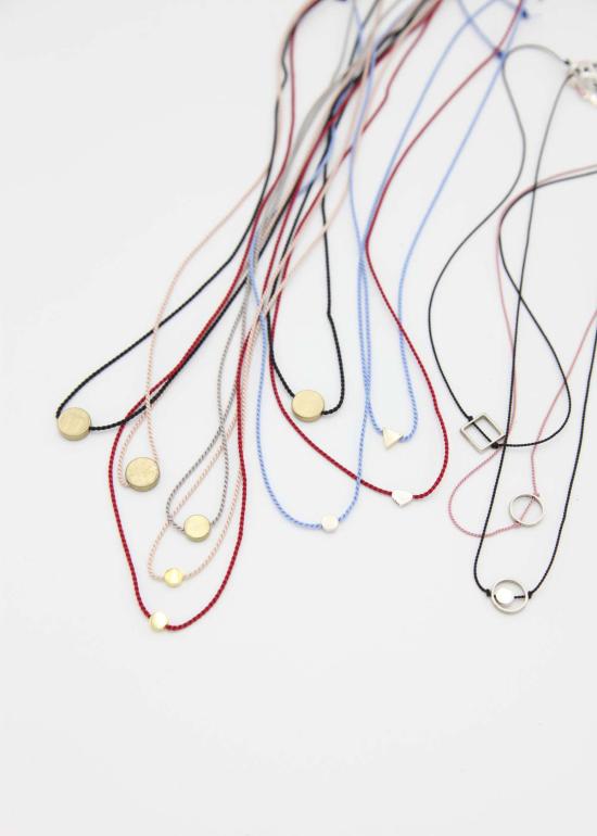  킷 데미르델렌 목걸이/팬던트 Kit Demirdelen 기하학적 구슬 실크 코드 목걸이