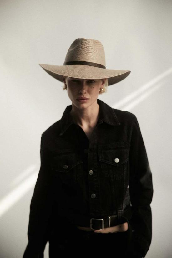  자네사레온 버킷햇 Janessa Leone Judith 팩커블 스트로 페도라  토프