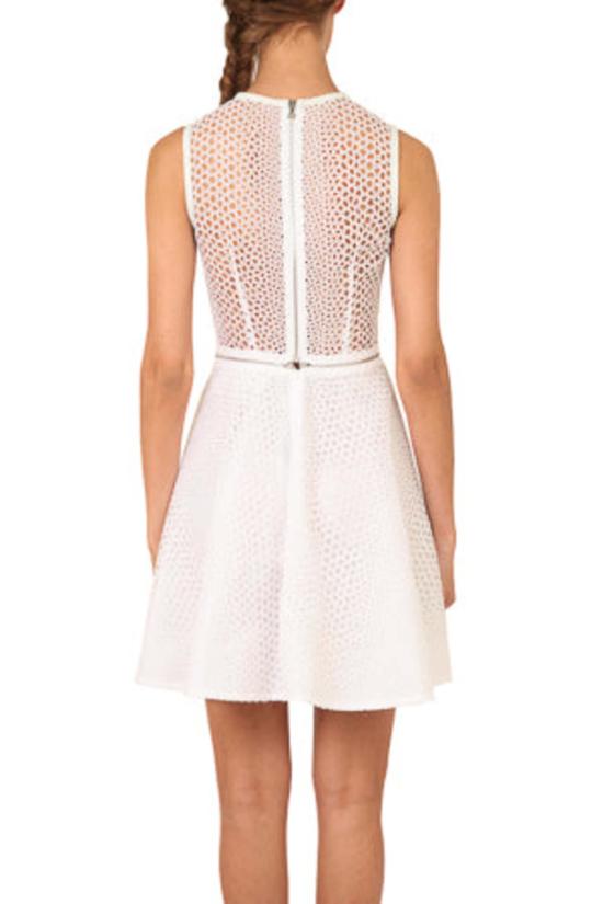  Yigal Azrouel 숏 원피스 Optic Eyelet Dress Optic White - YIGAL AZROUEL