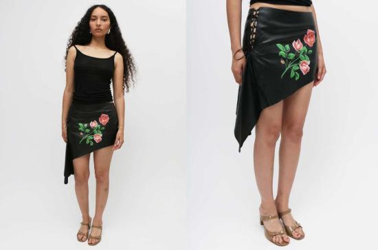  유한왕 숏 스커트 유한 왕 로즈 가죽 스커트 블랙 - YUHAN WANG