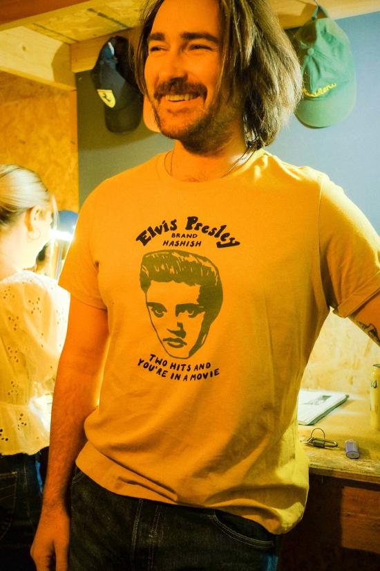  The Canyon 민소매 티셔츠 캐년 엘비스 해시 티 머스타드 - THE CANYON