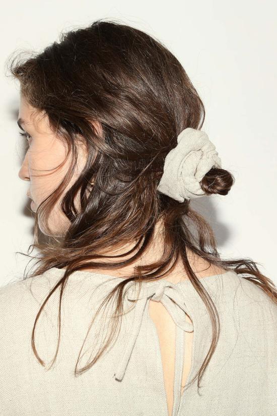  다두라 헤어 액세서리 다투라 피에드라 헤비 리넨 스크런치