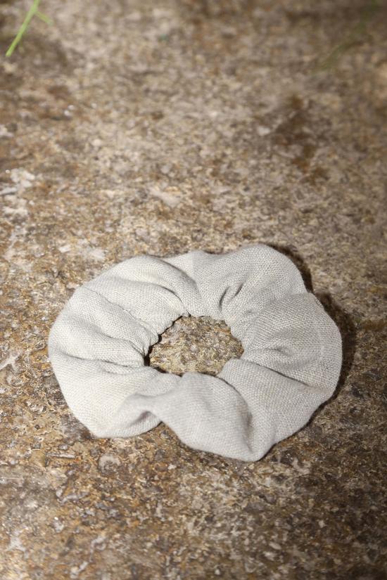  다두라 헤어 액세서리 다투라 피에드라 헤비 리넨 스크런치 - DATURA