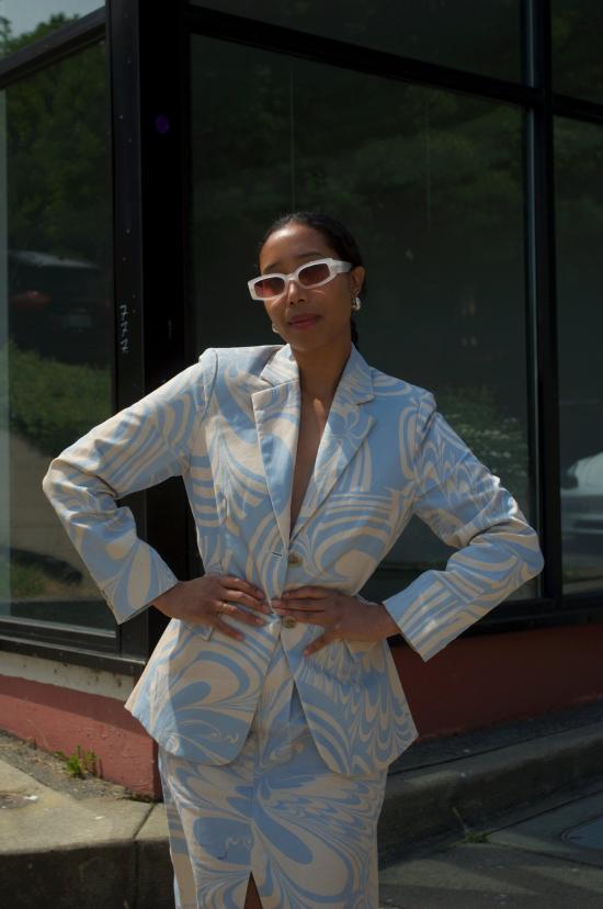  언타이틀드 인 모션 수트 자켓 제목 없음 모션 비드란 블레이저 누바 스카이