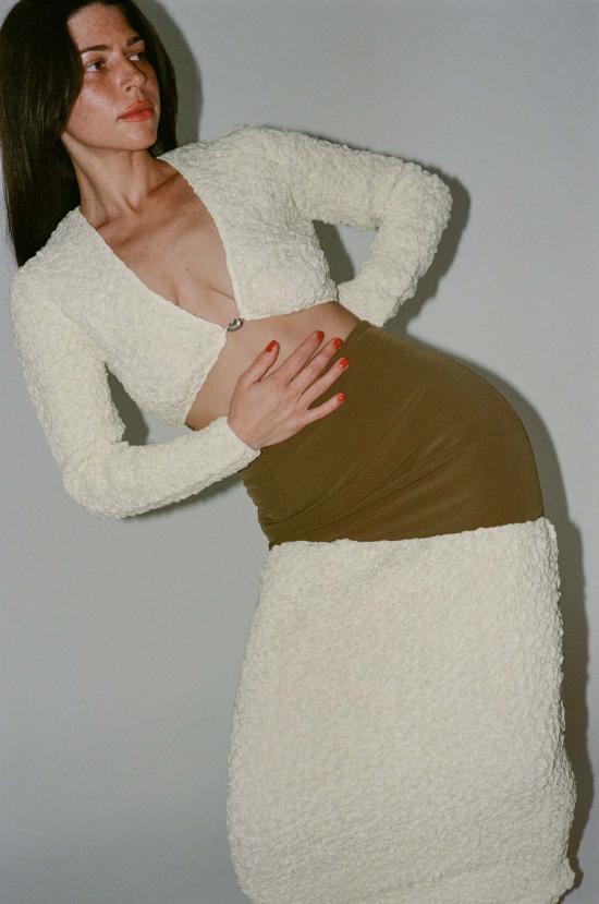  패리스 조지아 민소매 티셔츠 파리 조지아 팝콘 크롭탑 버터 - PARIS GEORGIA