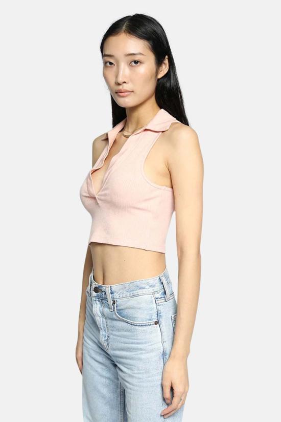  더레인지 민소매 티셔츠 레인지 알로이 리브 슬리브리스 크롭 폴로 더스티 데저트 - THE RANGE