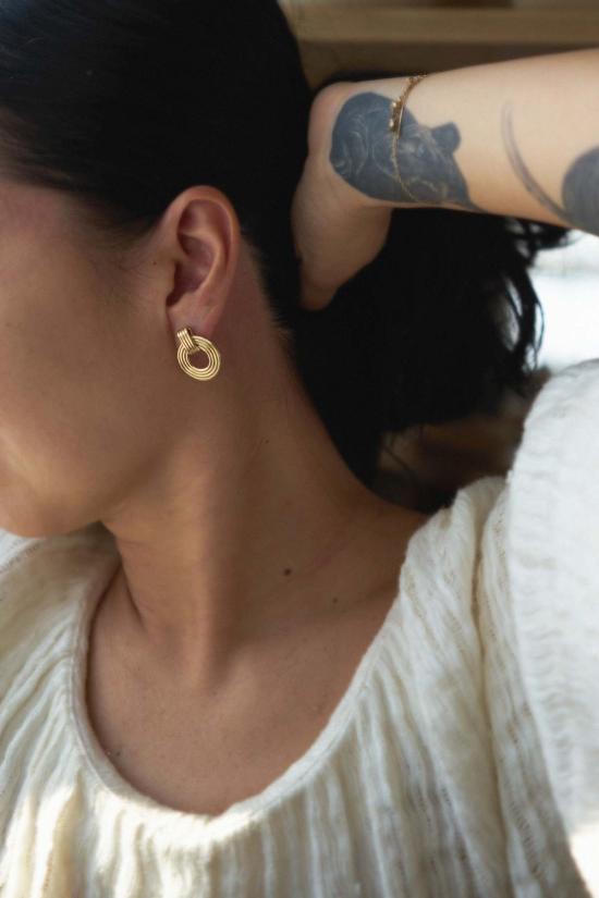  오데뜨 뉴욕 이어링 오데트 뉴욕 헬리오스 펜던트 귀걸이 재활용 황동